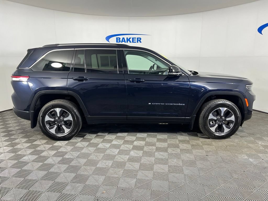Used 2024 Jeep Grand Cherokee Limited 4xe w/ MOPAR Finishing Package AWD/4WD image 7