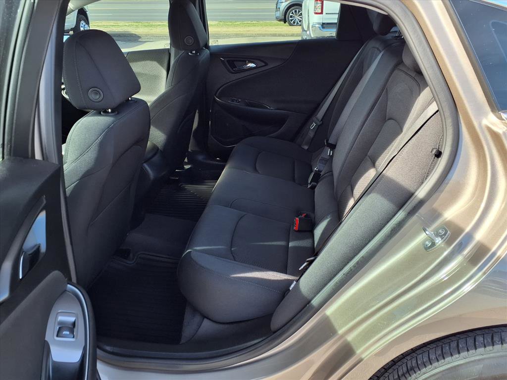 Used 2025 Chevrolet Malibu LS image 16