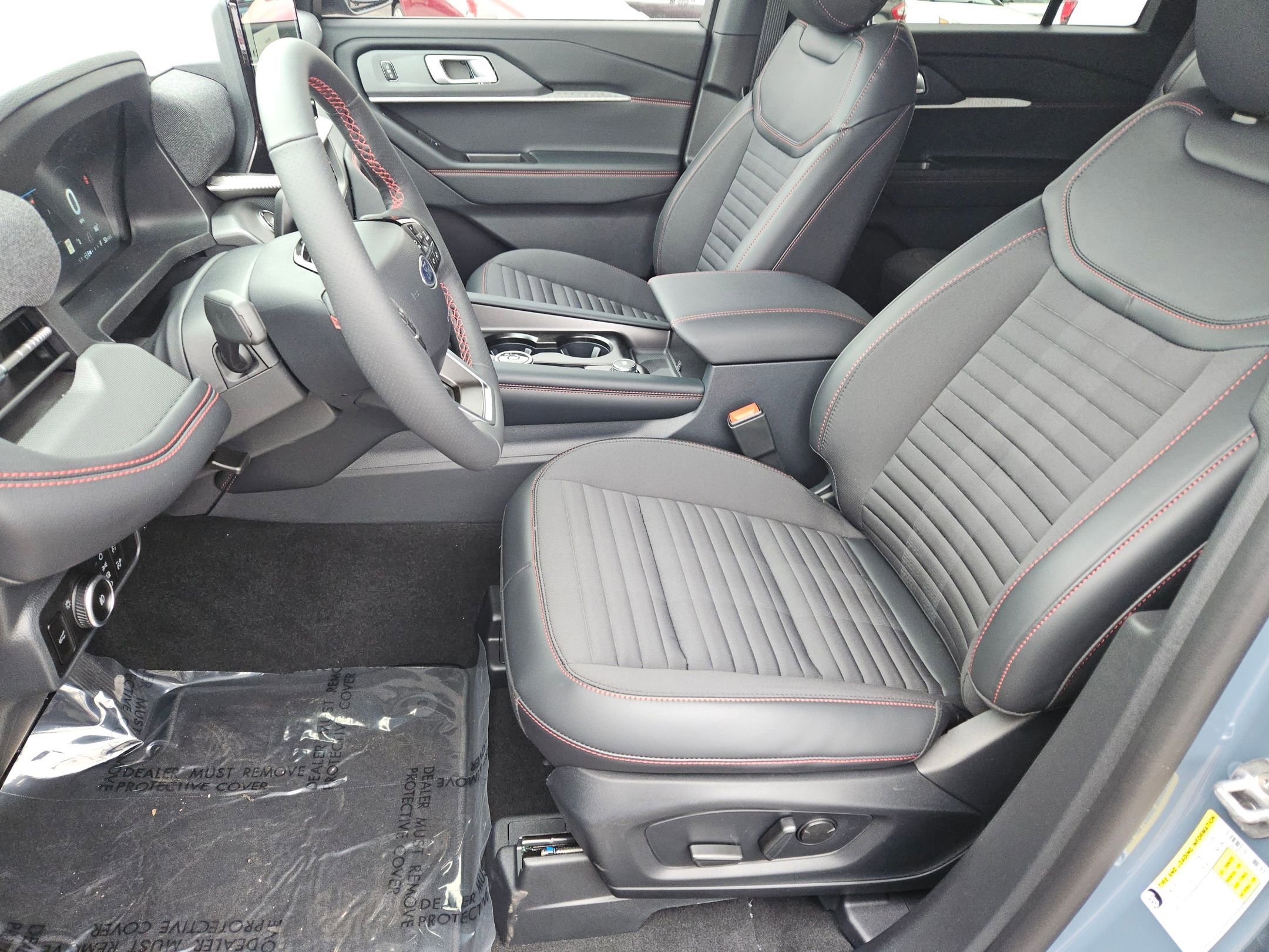 New 2026 Ford Explorer ST-Line w/ ST-Line Street Pack image 13