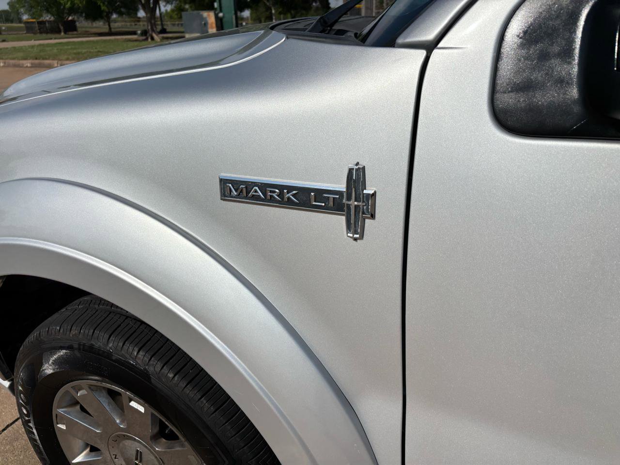 Used 2006 Lincoln Mark LT 2WD image 19