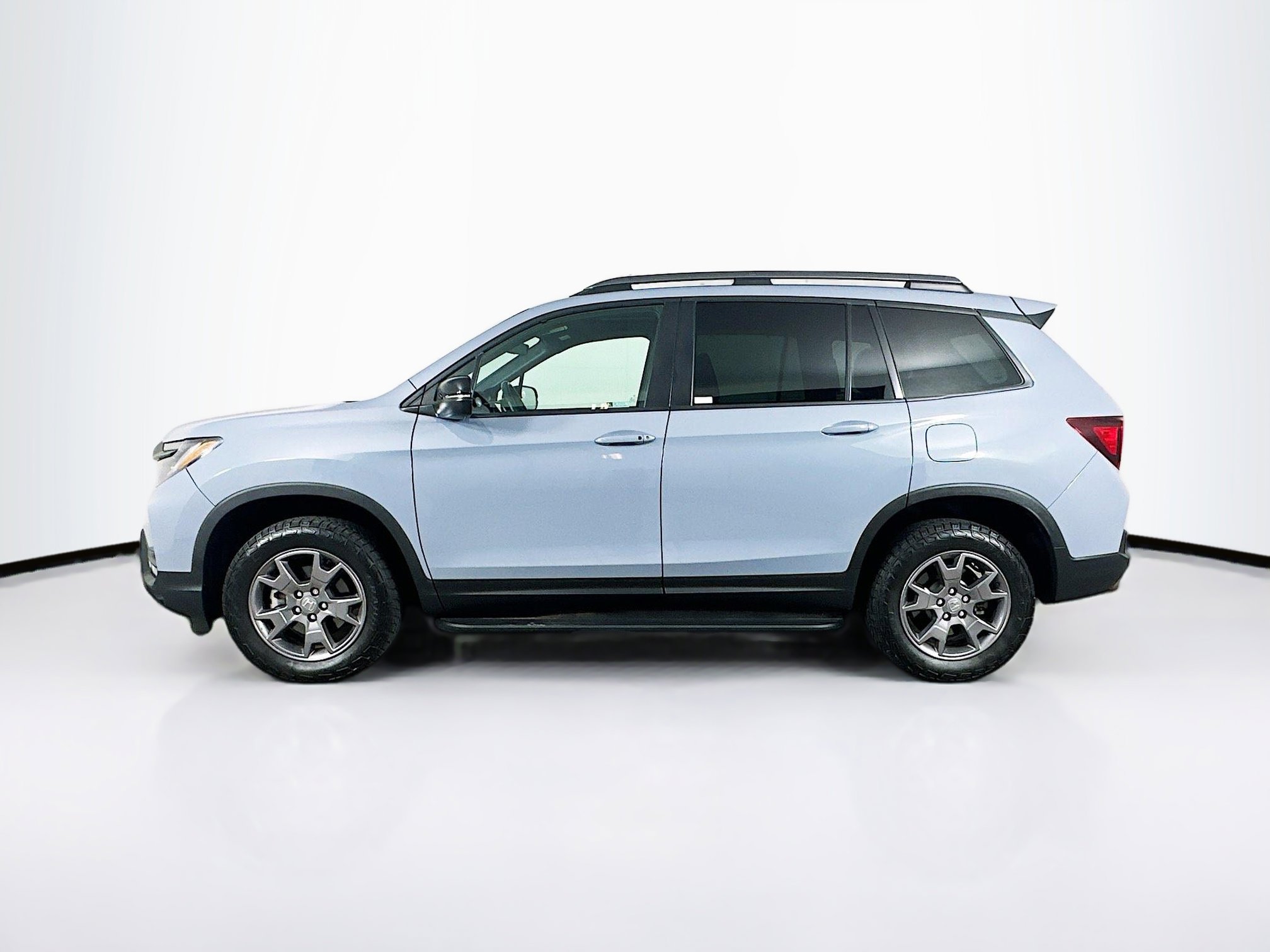 Used 2024 Honda Passport TrailSport image 4