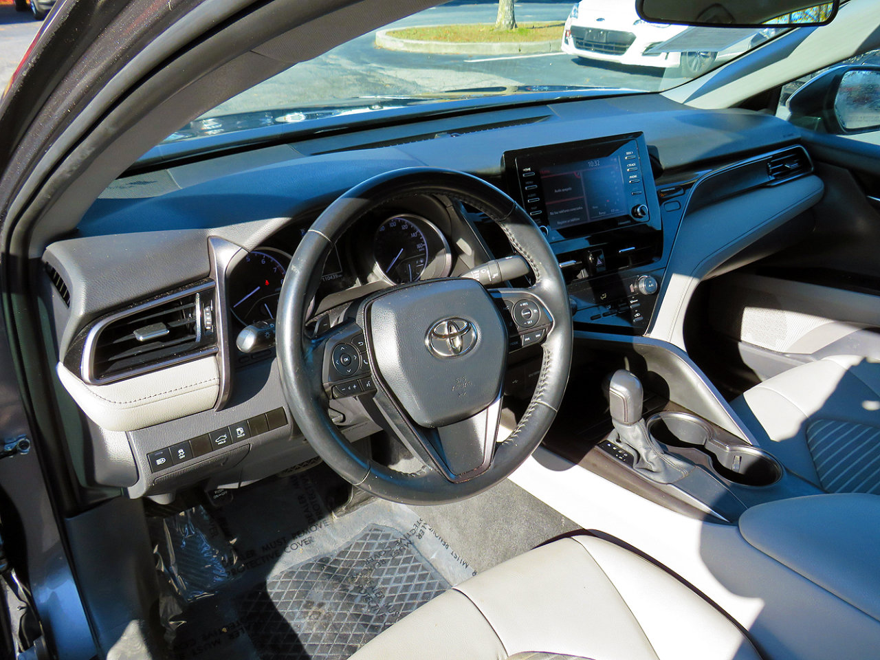 Used 2021 Toyota Camry SE image 12