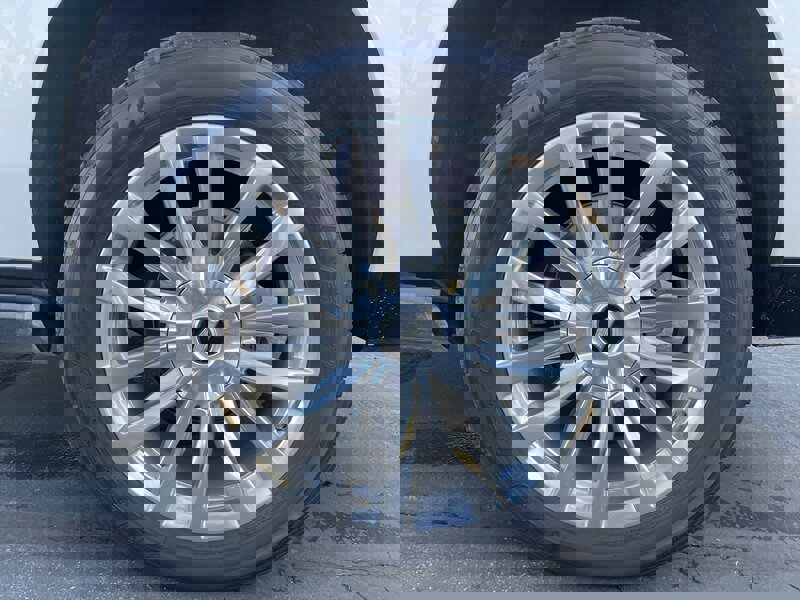 Used 2021 Cadillac Escalade ESV Premium Luxury w/ Driver Assist Tech Package image 20