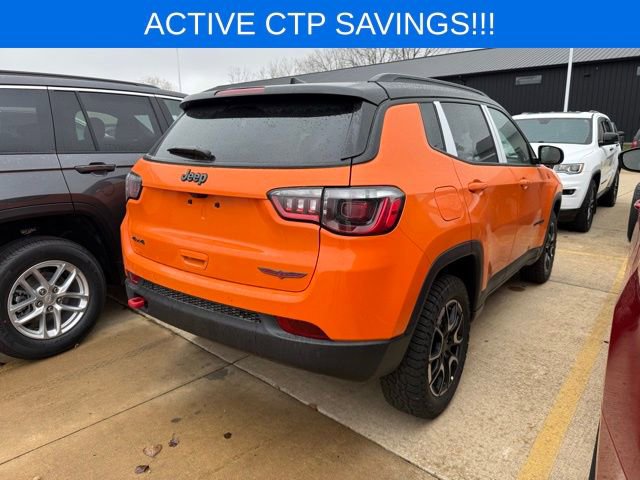 New 2026 Jeep Compass Trailhawk w/ Sun, Sound & Navigation Group AWD/4WD image 8