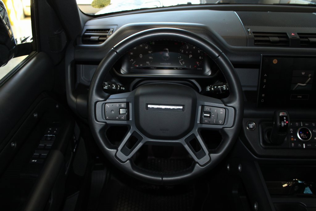 Used 2025 Land Rover Defender 110 X-Dynamic SE image 20