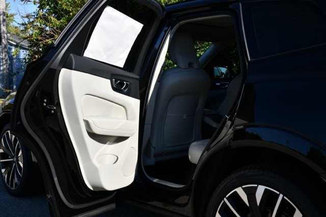 New 2027 Volvo XC60 B5 Ultra AWD/4WD image 16
