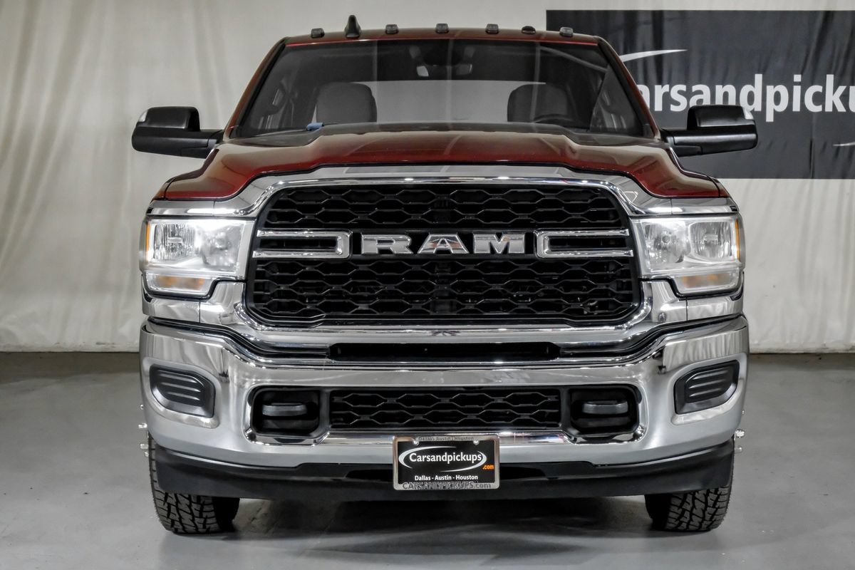 Used 2022 RAM 3500 Tradesman w/ Chrome Appearance Group AWD/4WD image 3