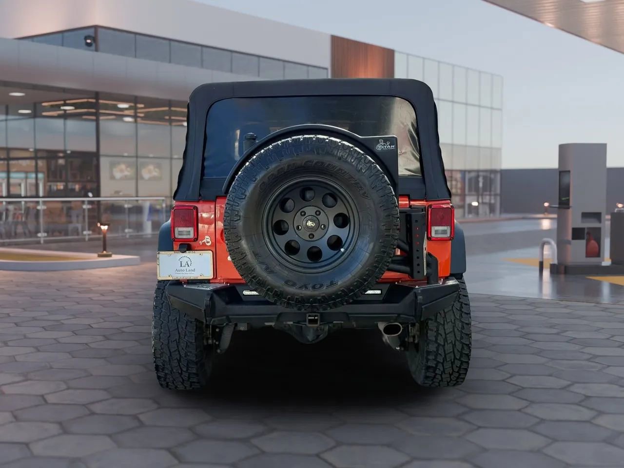 Used 2015 Jeep Wrangler Unlimited Rubicon AWD/4WD image 5
