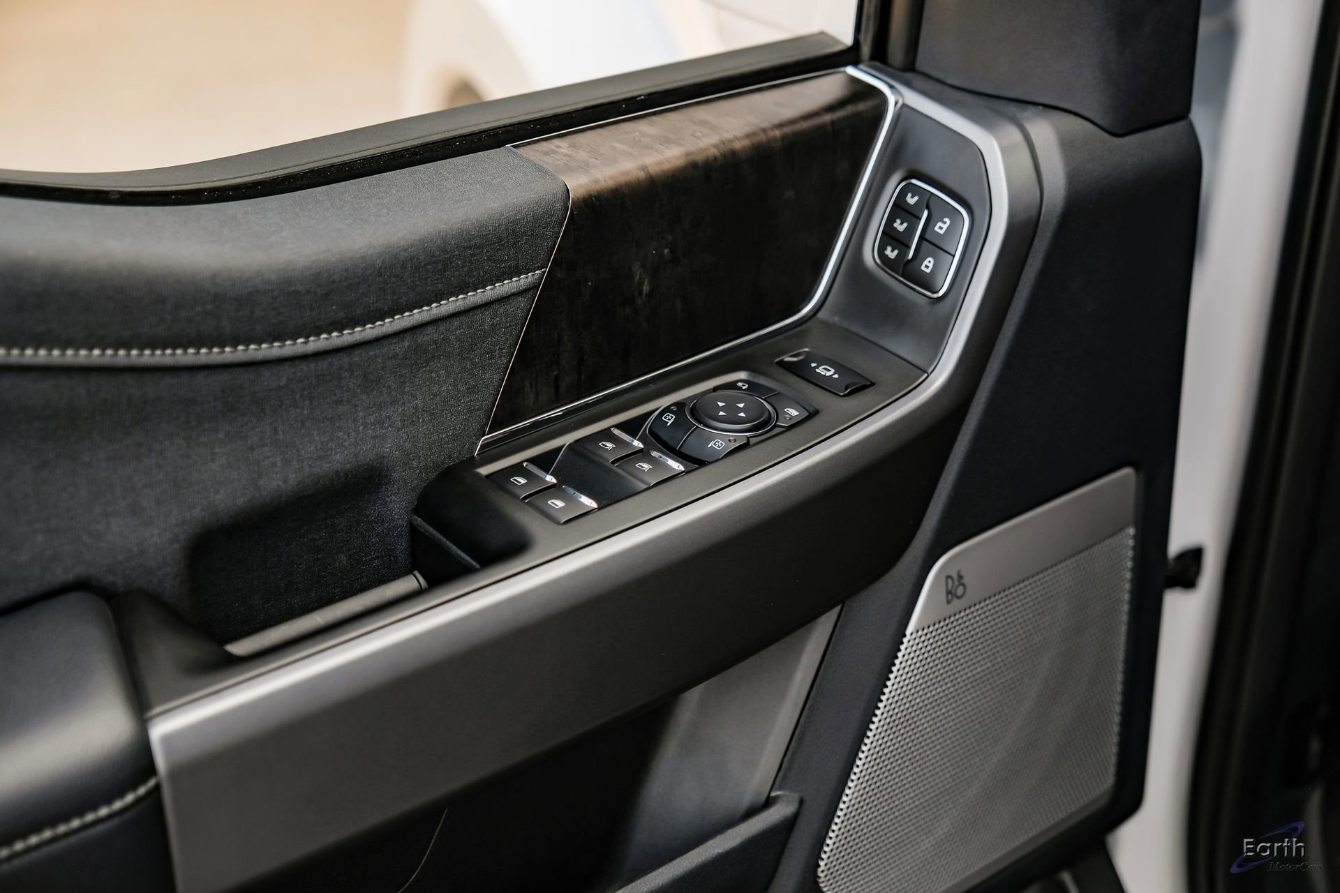 Used 2026 Ford F450 Lariat w/ FX4 Off-Road Package image 99