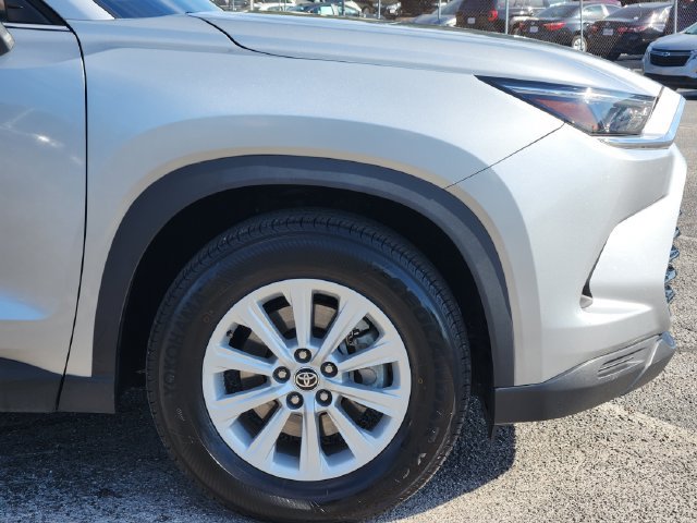 Used 2025 Toyota Grand Highlander AWD image 6