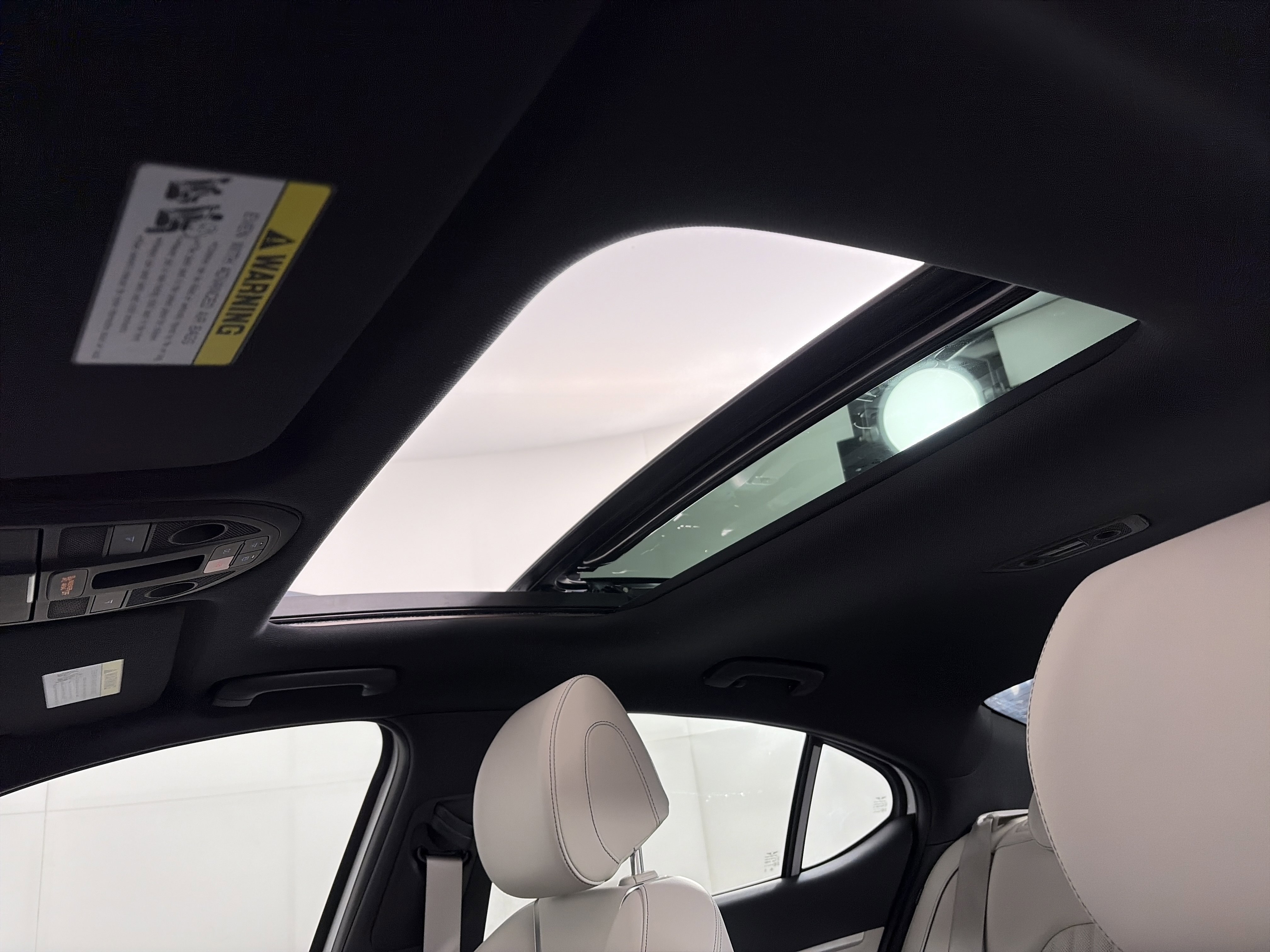 Used 2024 Genesis G70 2.5T w/ Sport Prestige Package image 20