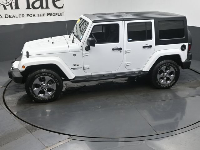 Used 2016 Jeep Wrangler Unlimited Sahara w/ Connectivity Group AWD/4WD image 56