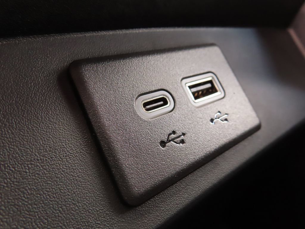 New 2026 Chevrolet Suburban LS AWD/4WD image 14