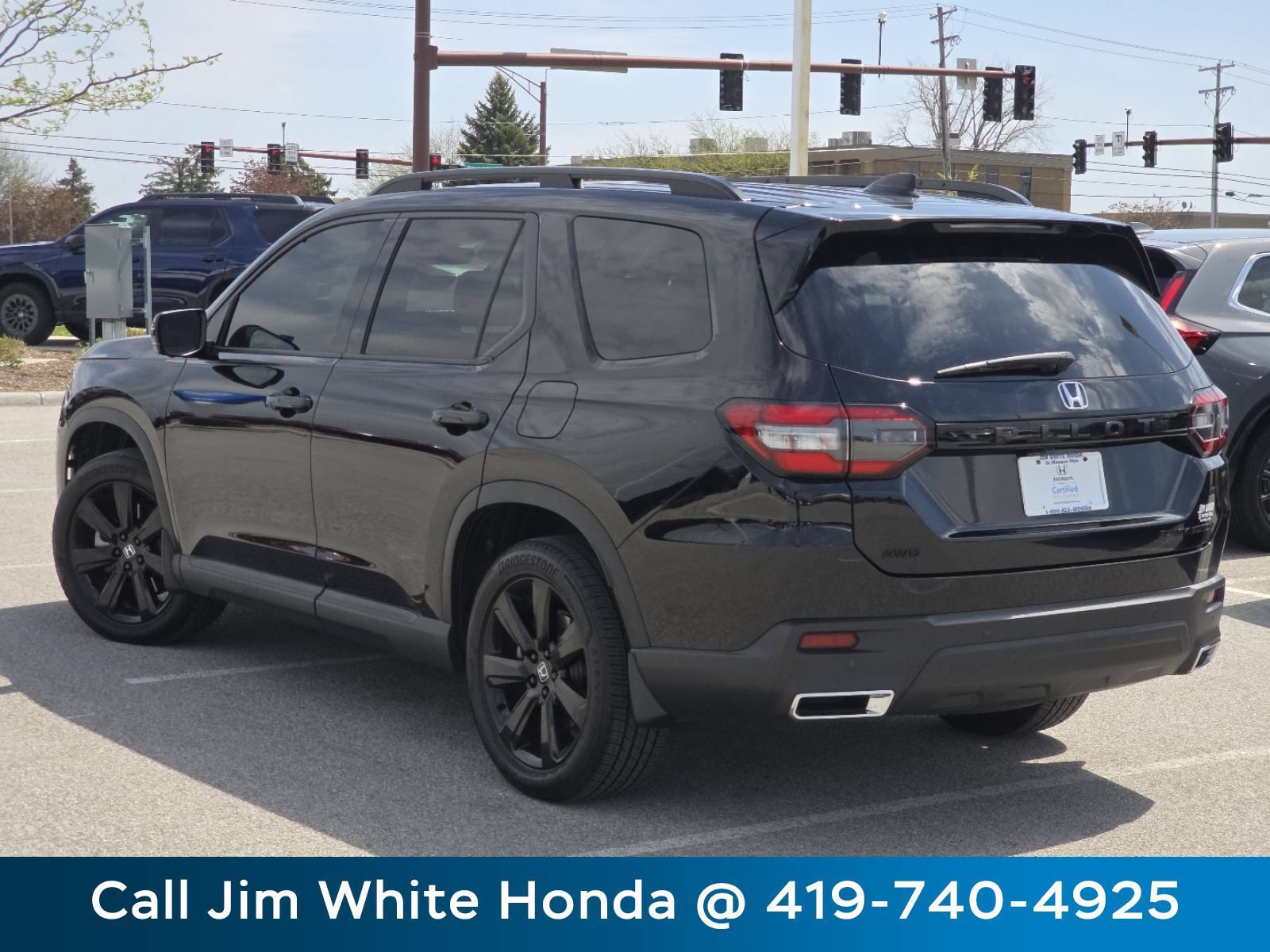 Certified 2025 Honda Pilot Black Edition image 17