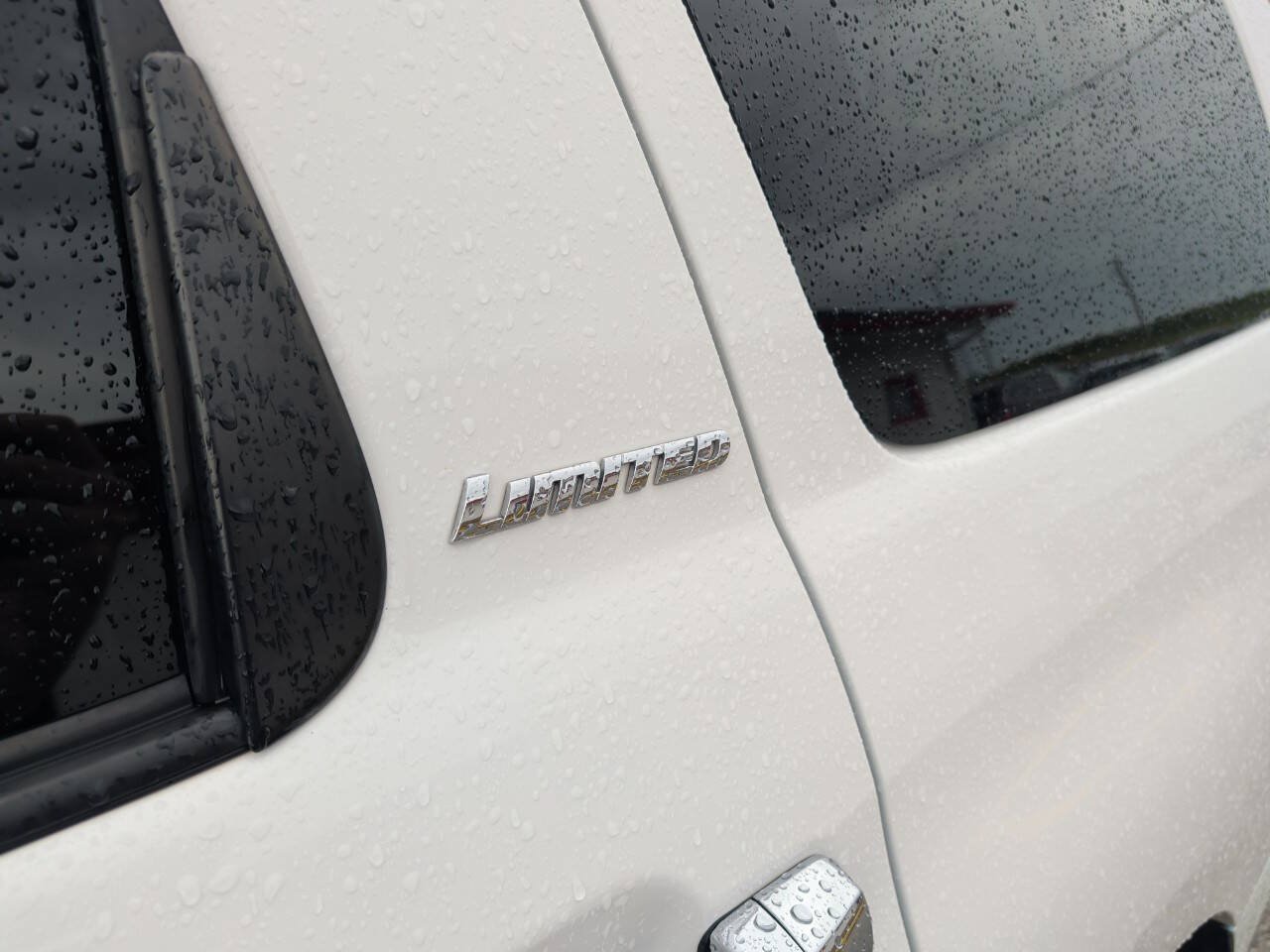 Used 2016 Toyota Sequoia Limited AWD/4WD image 14