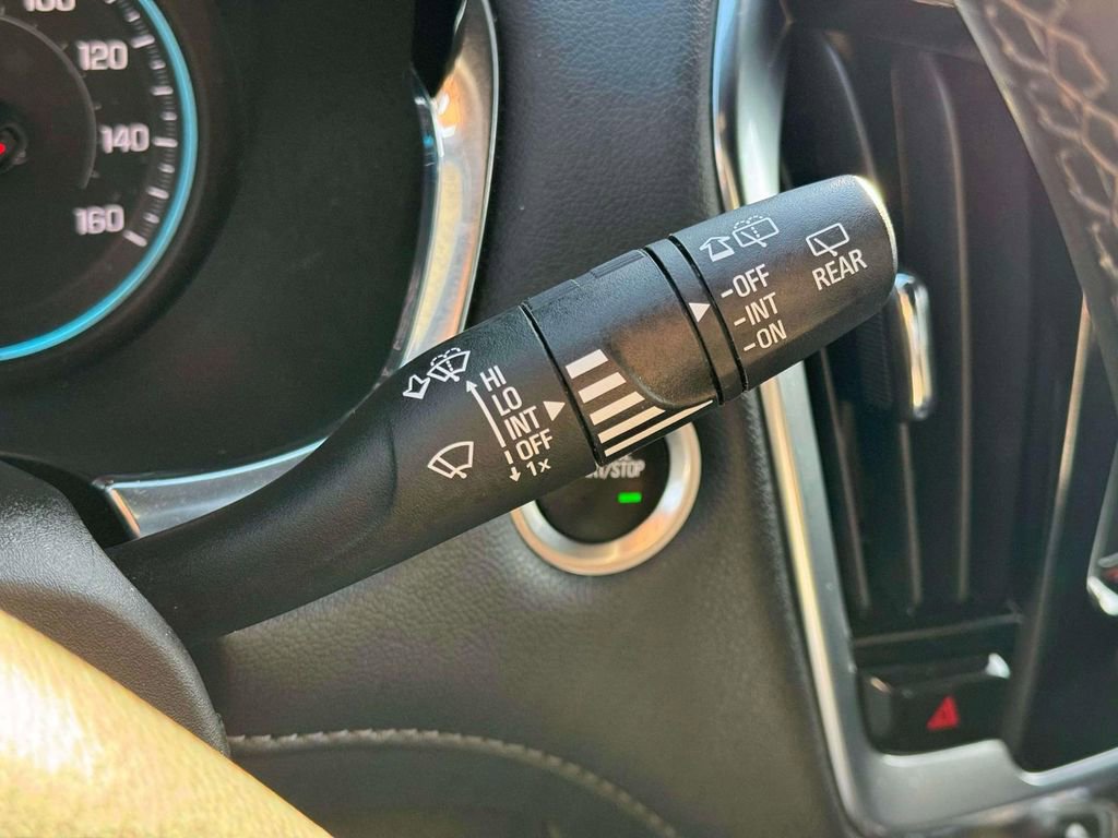 Used 2023 Chevrolet Traverse LT FWD image 26