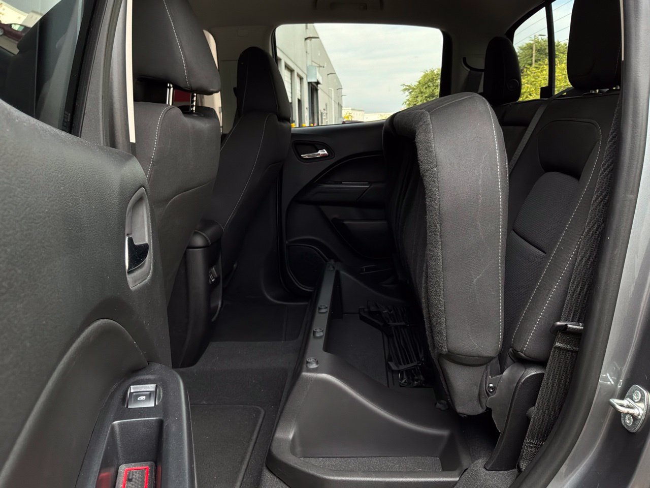 Used 2021 Chevrolet Colorado LT w/ LT Convenience Package RWD image 13