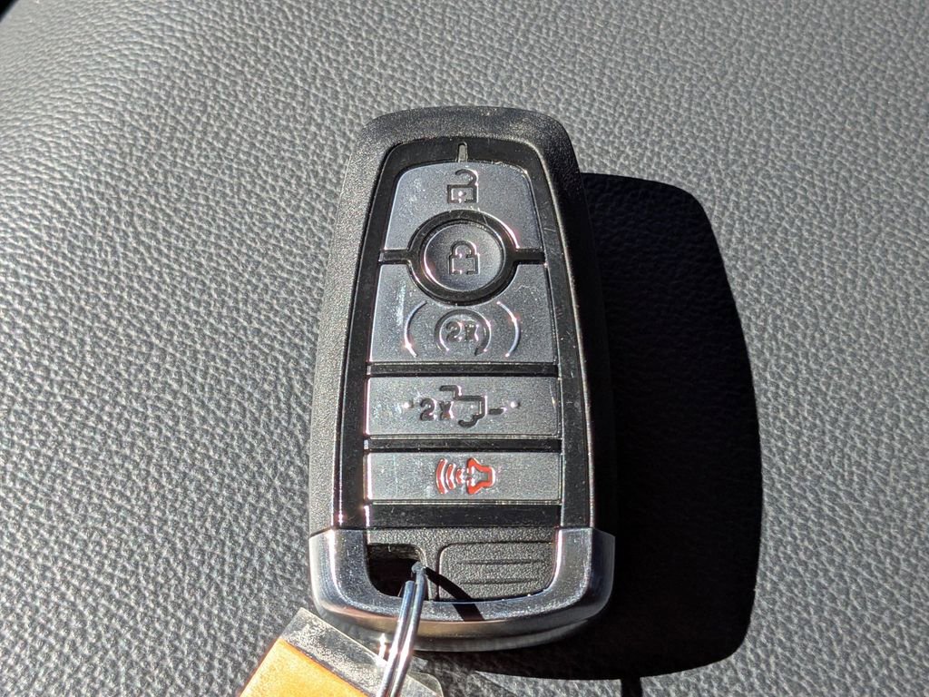 Used 2024 Ford F150 Lariat w/ FX4 Off-Road Package image 28