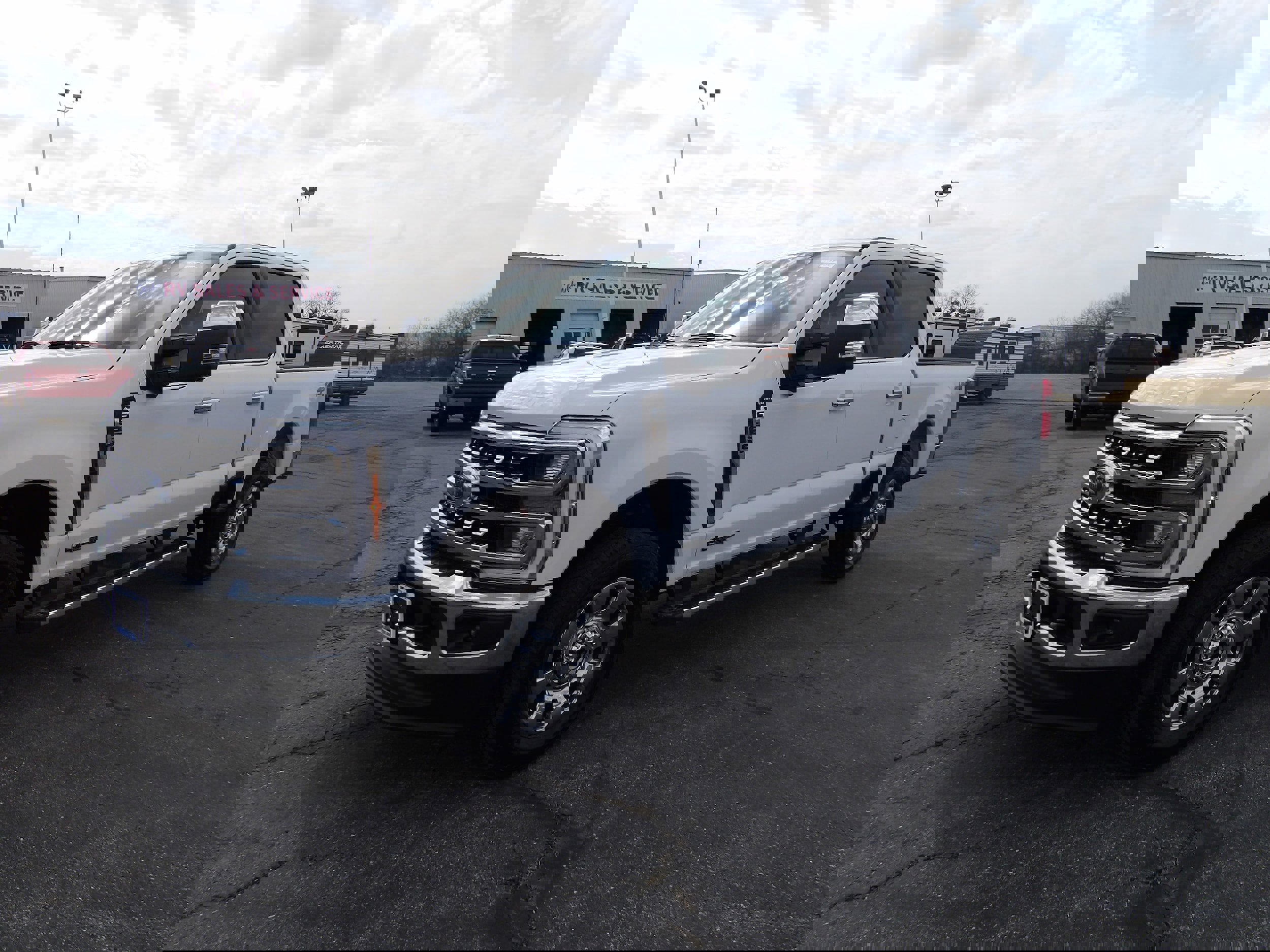 New 2025 Ford F250 Lariat w/ Chrome Package image 2