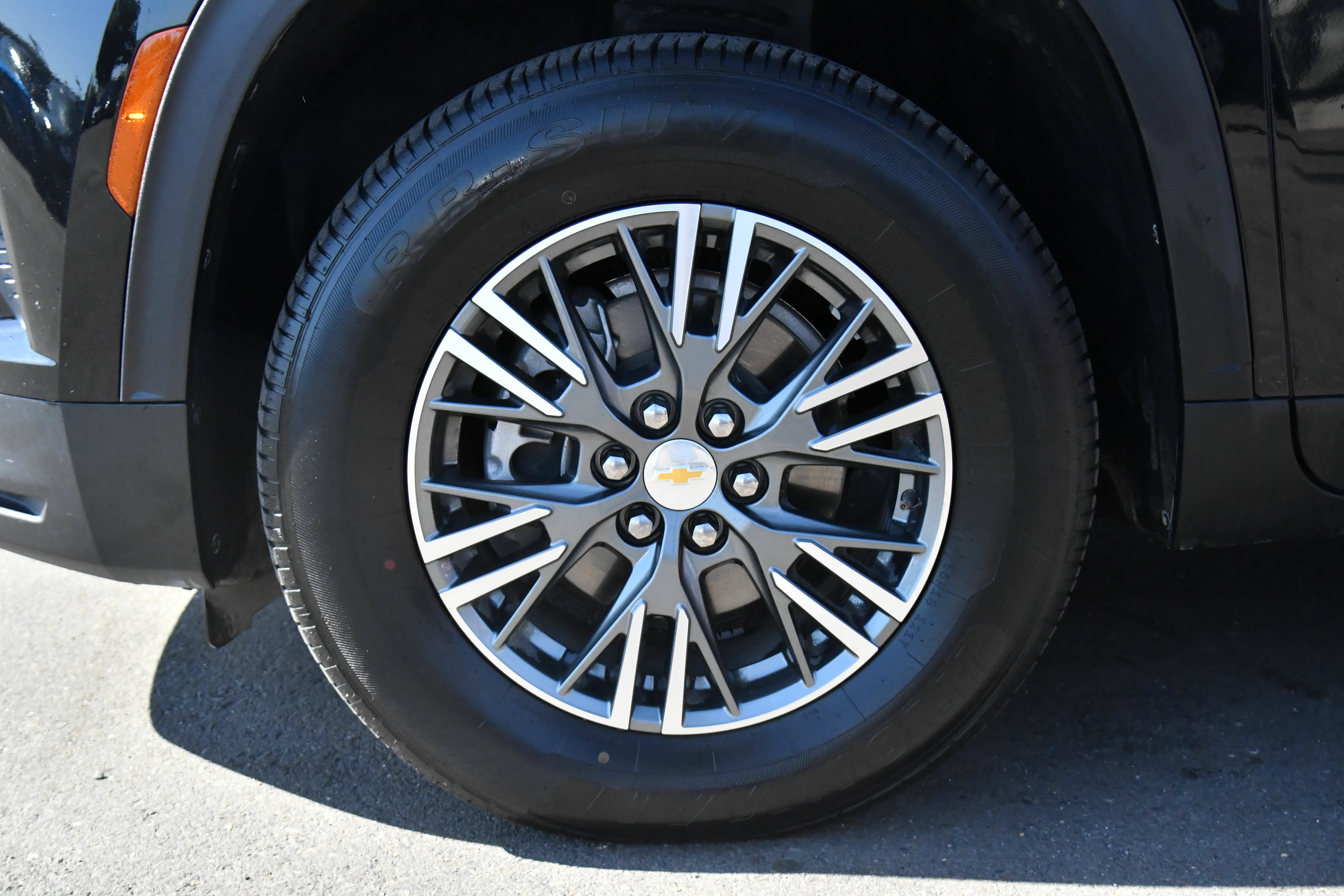 Used 2024 Chevrolet Traverse LT FWD image 12