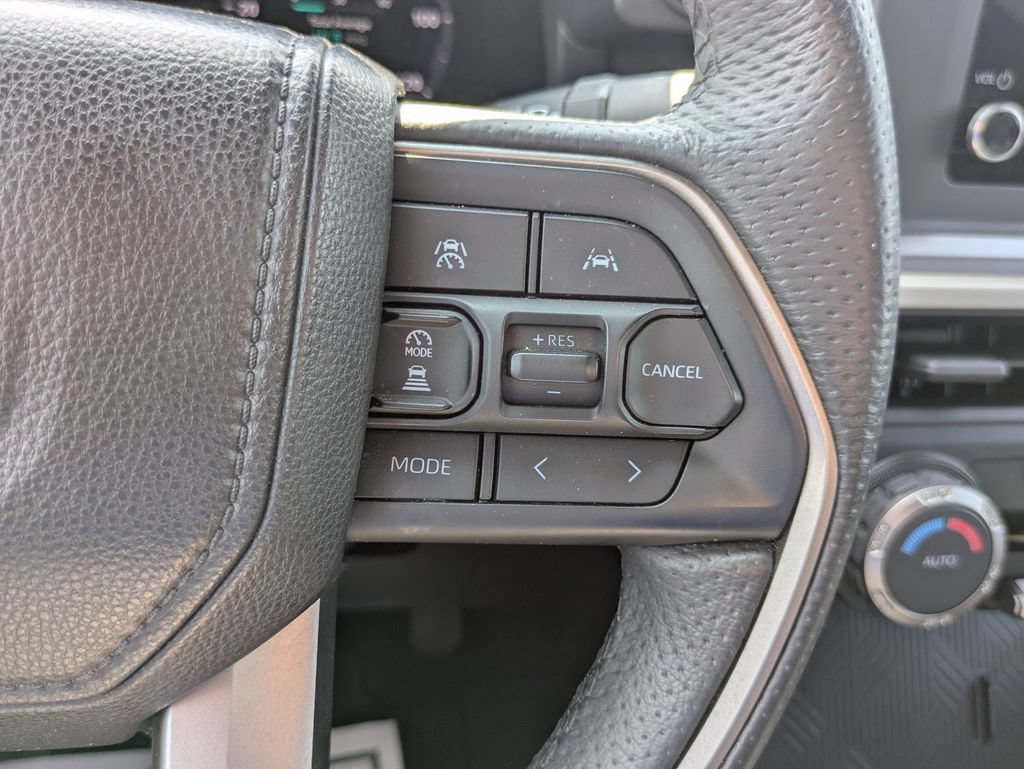 Used 2025 Toyota Tacoma TRD Off-Road AWD/4WD image 14