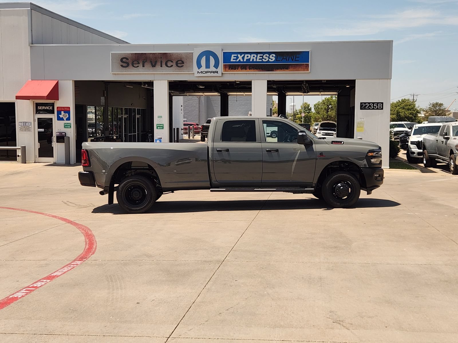 New 2026 RAM 3500 Tradesman AWD/4WD image 7