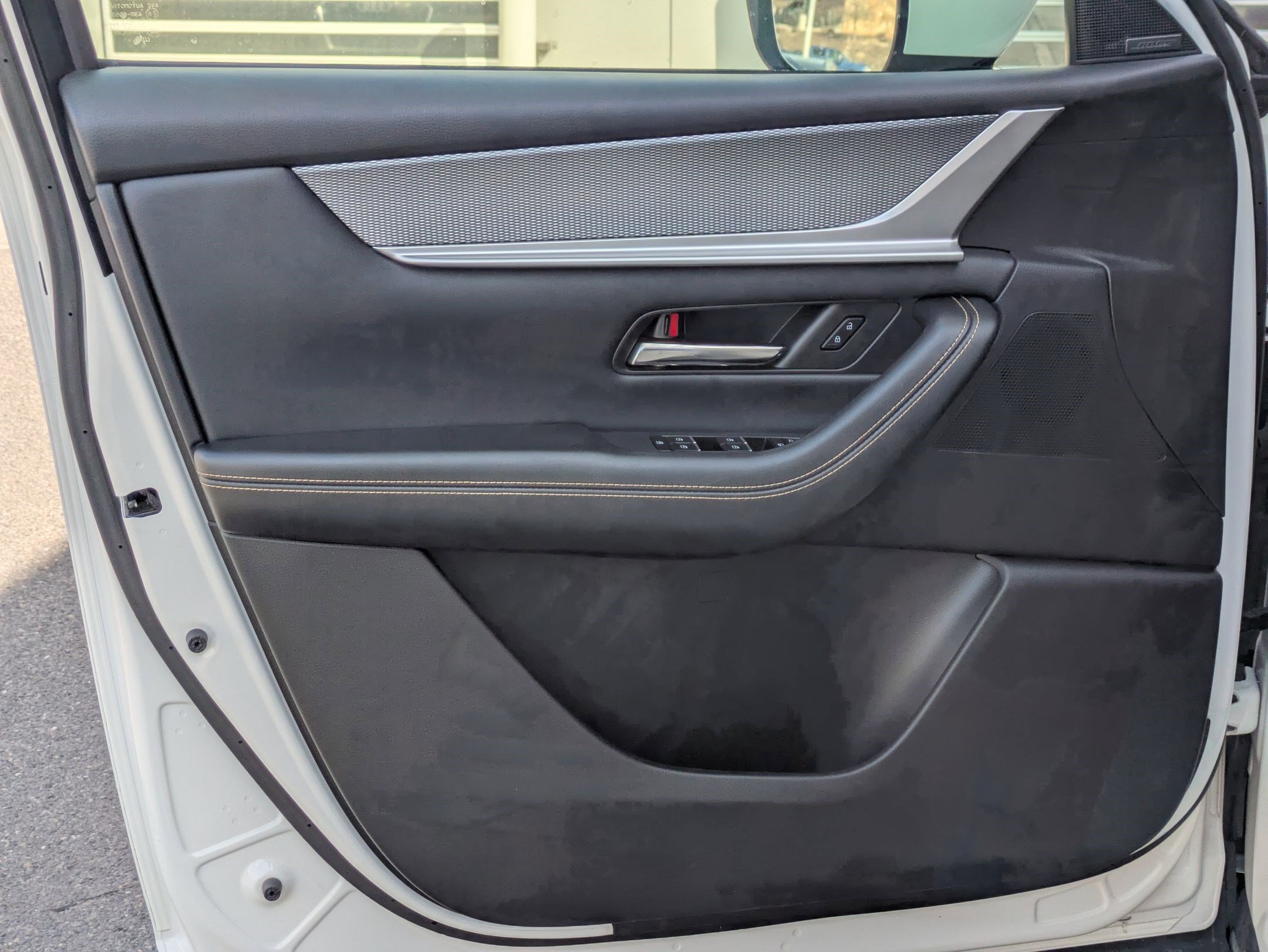Used 2024 MAZDA CX-90 3.3 Turbo w/ Premium Plus Pkg image 9