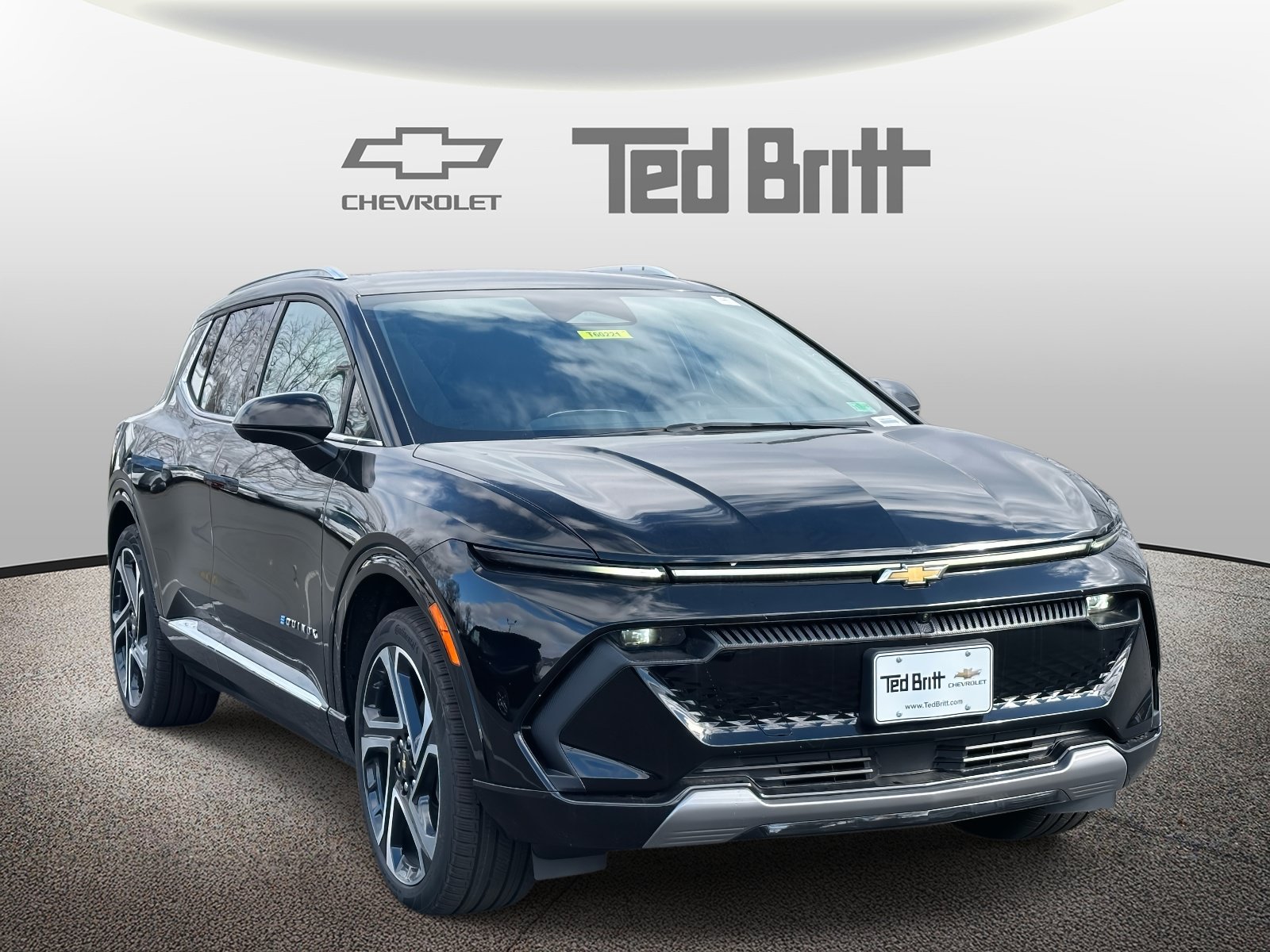 New 2026 Chevrolet Equinox EV LT w/ Convenience Package II FWD image 3