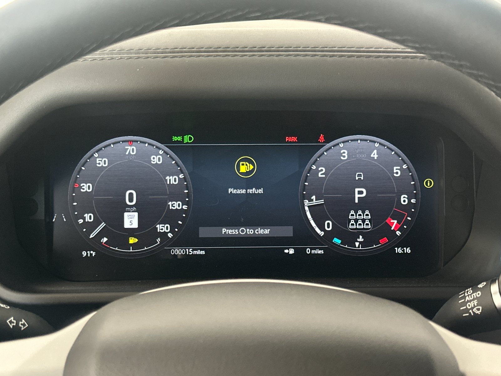New 2026 Land Rover Defender 130 X-Dynamic SE AWD/4WD image 23