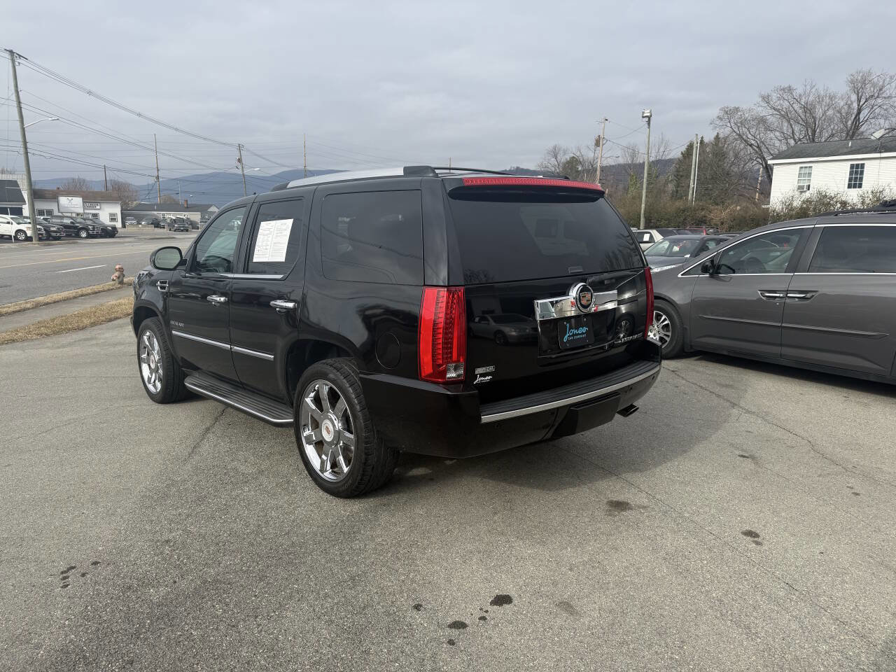 Used 2012 Cadillac Escalade Luxury image 8