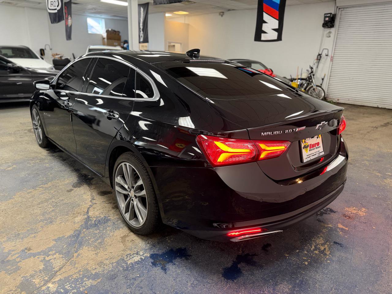 Used 2019 Chevrolet Malibu Premier w/ Sun and Wheel Package image 9