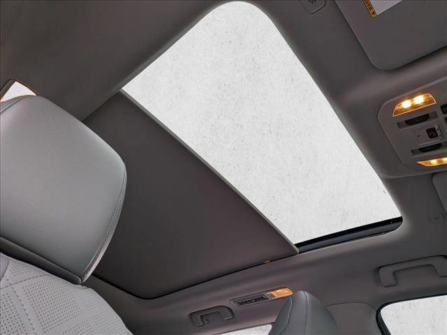 Used 2024 Toyota Highlander Platinum FWD image 21