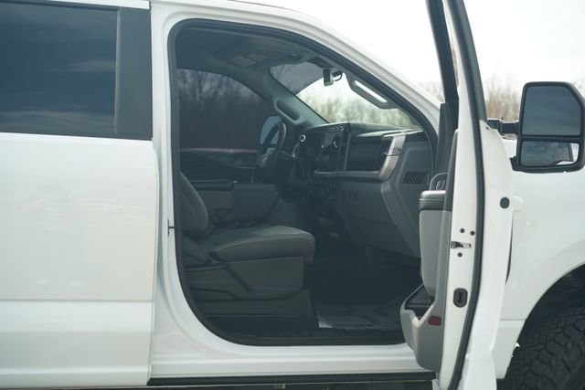 Used 2024 Ford F250 XLT w/ XLT Premium Package image 17
