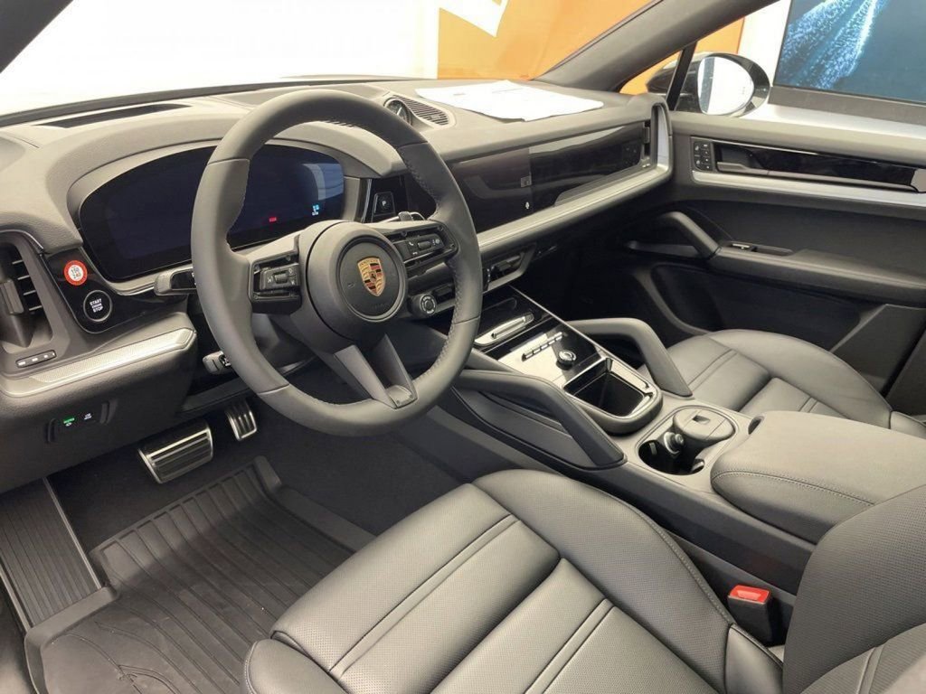 New 2025 Porsche Cayenne Coupe AWD/4WD image 4