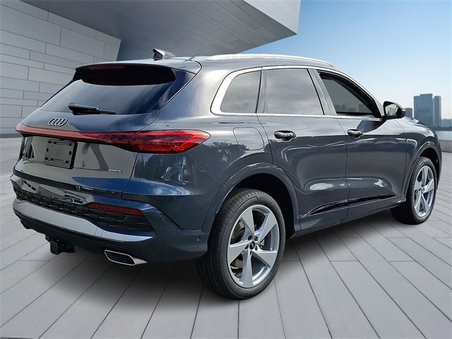New 2025 Audi Q5 Premium Plus image 4