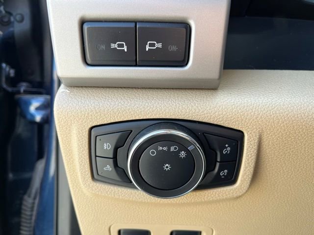Used 2018 Ford F250 Lariat w/ Lariat Ultimate Package AWD/4WD image 16