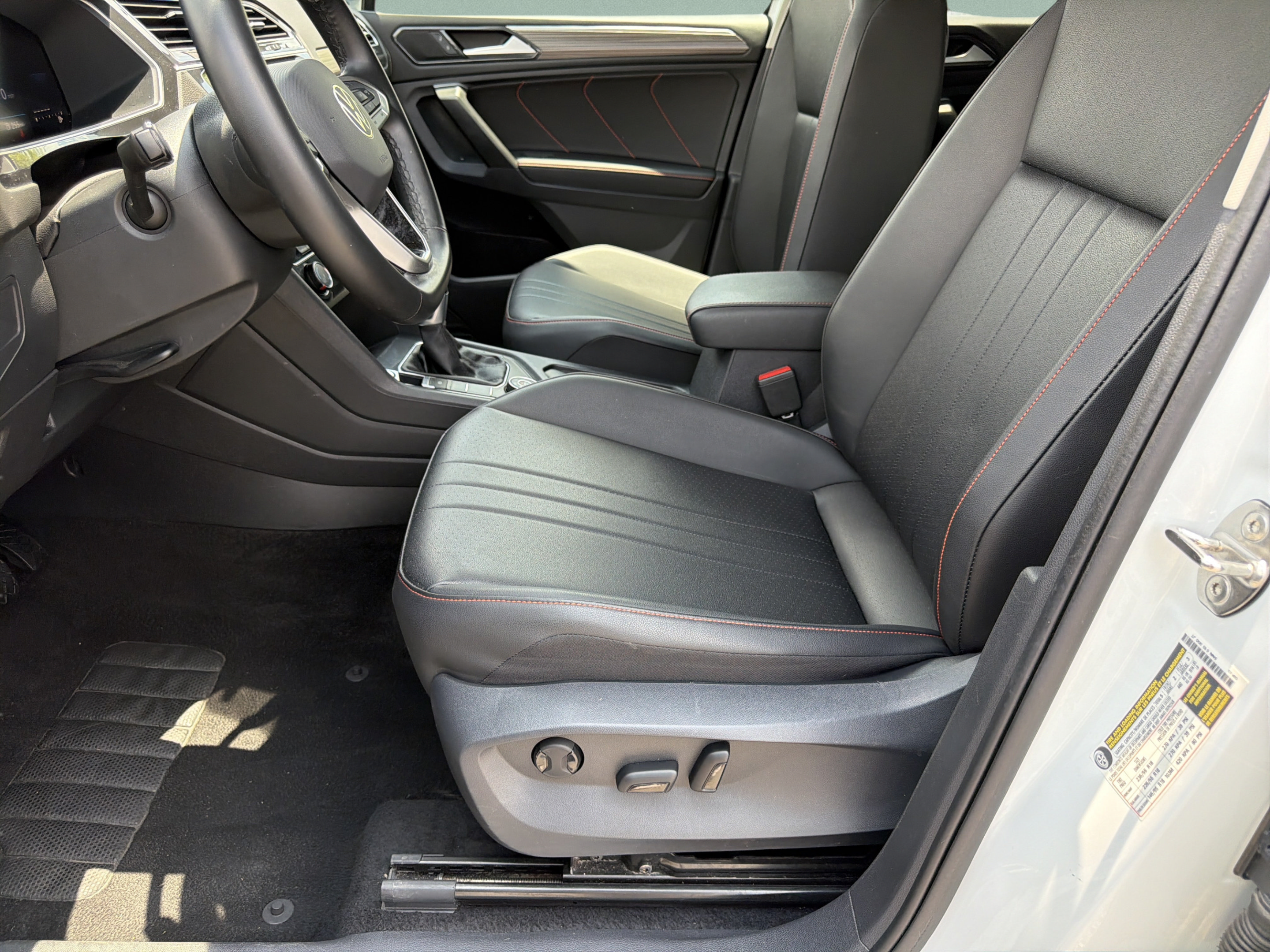 Used 2024 Volkswagen Tiguan Wolfsburg Edition AWD/4WD image 21