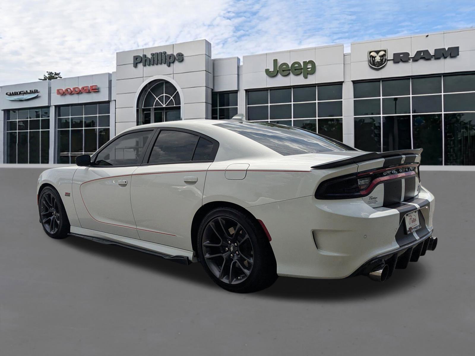 Used 2023 Dodge Charger Scat Pack w/ Navigation & Travel Group image 5