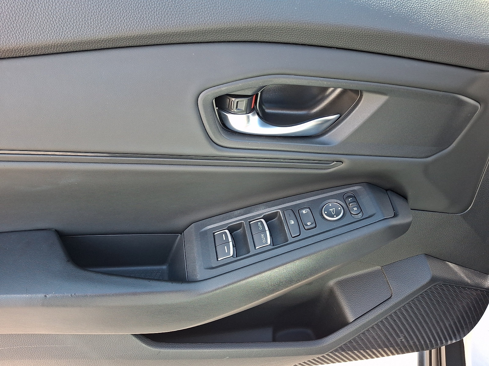 Used 2024 Honda Accord EX image 12