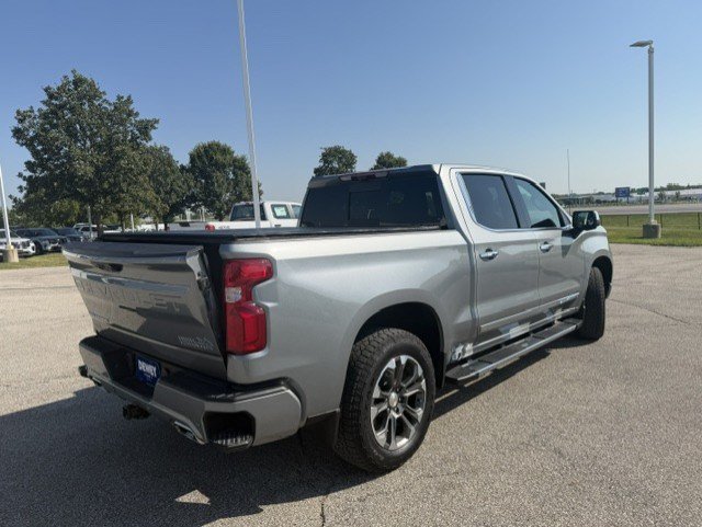 Used 2026 Chevrolet Silverado 1500 High Country w/ Technology Package AWD/4WD image 12
