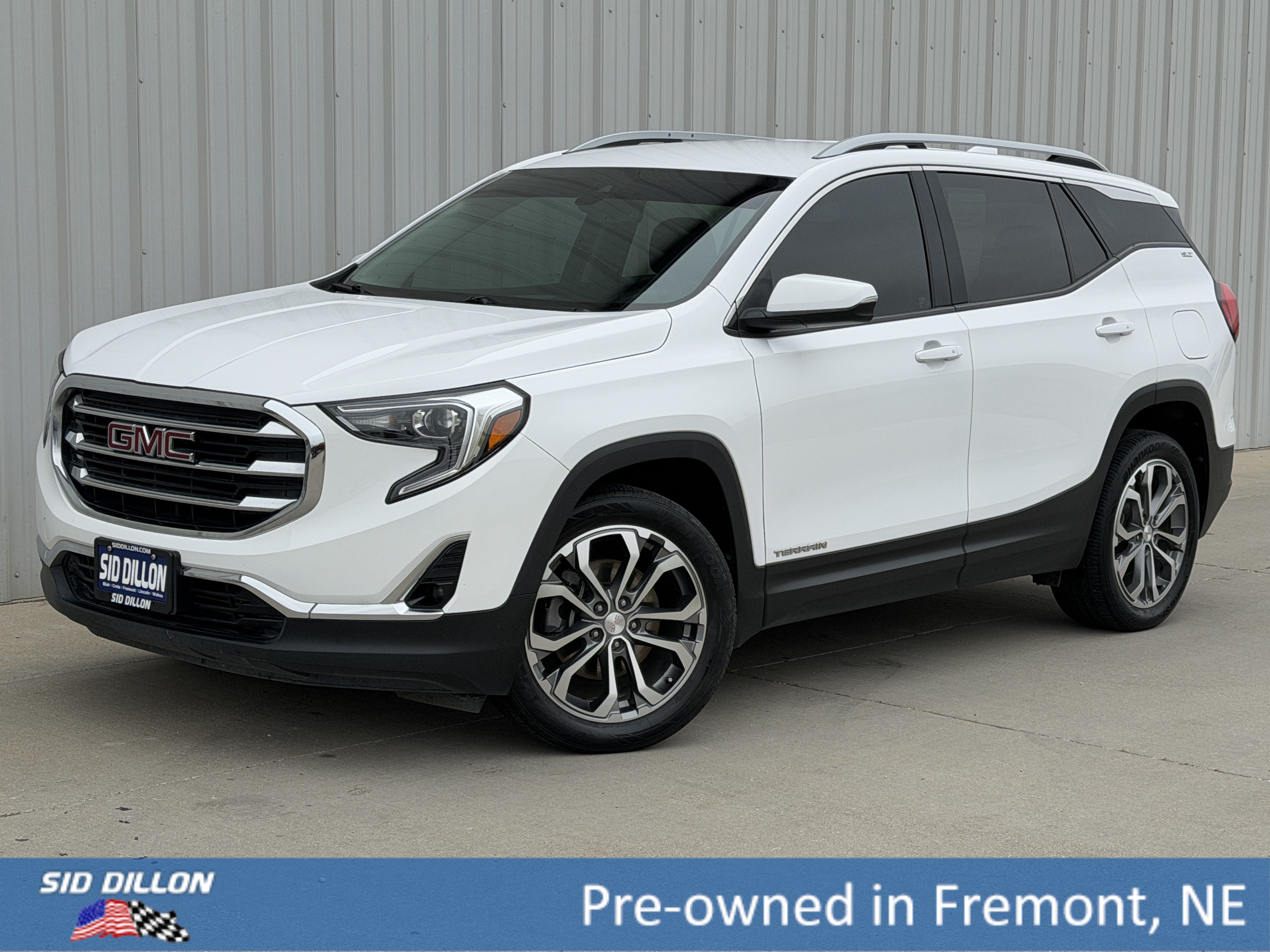 Used 2020 GMC Terrain SLT w/ Preferred Package AWD/4WD image 1