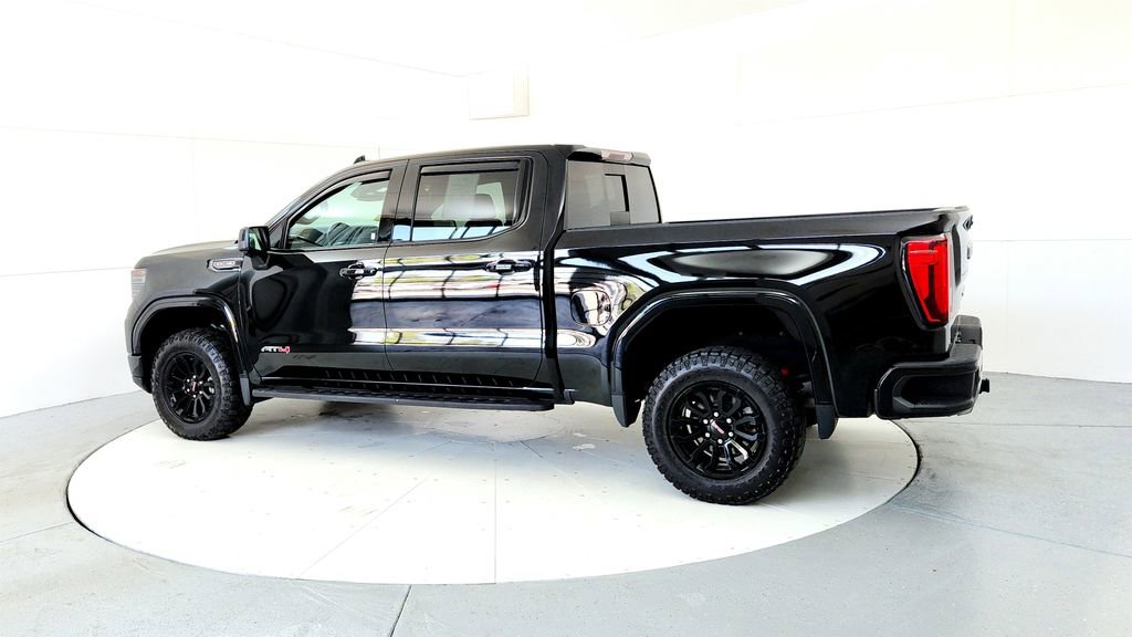 Used 2023 GMC Sierra 1500 AT4 w/ AT4 Premium Package AWD/4WD image 4