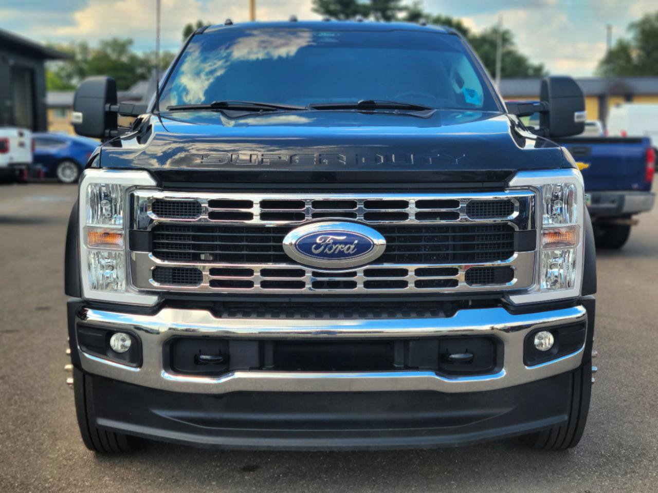Used 2024 Ford F550 4x4 Crew Cab Super Duty image 2