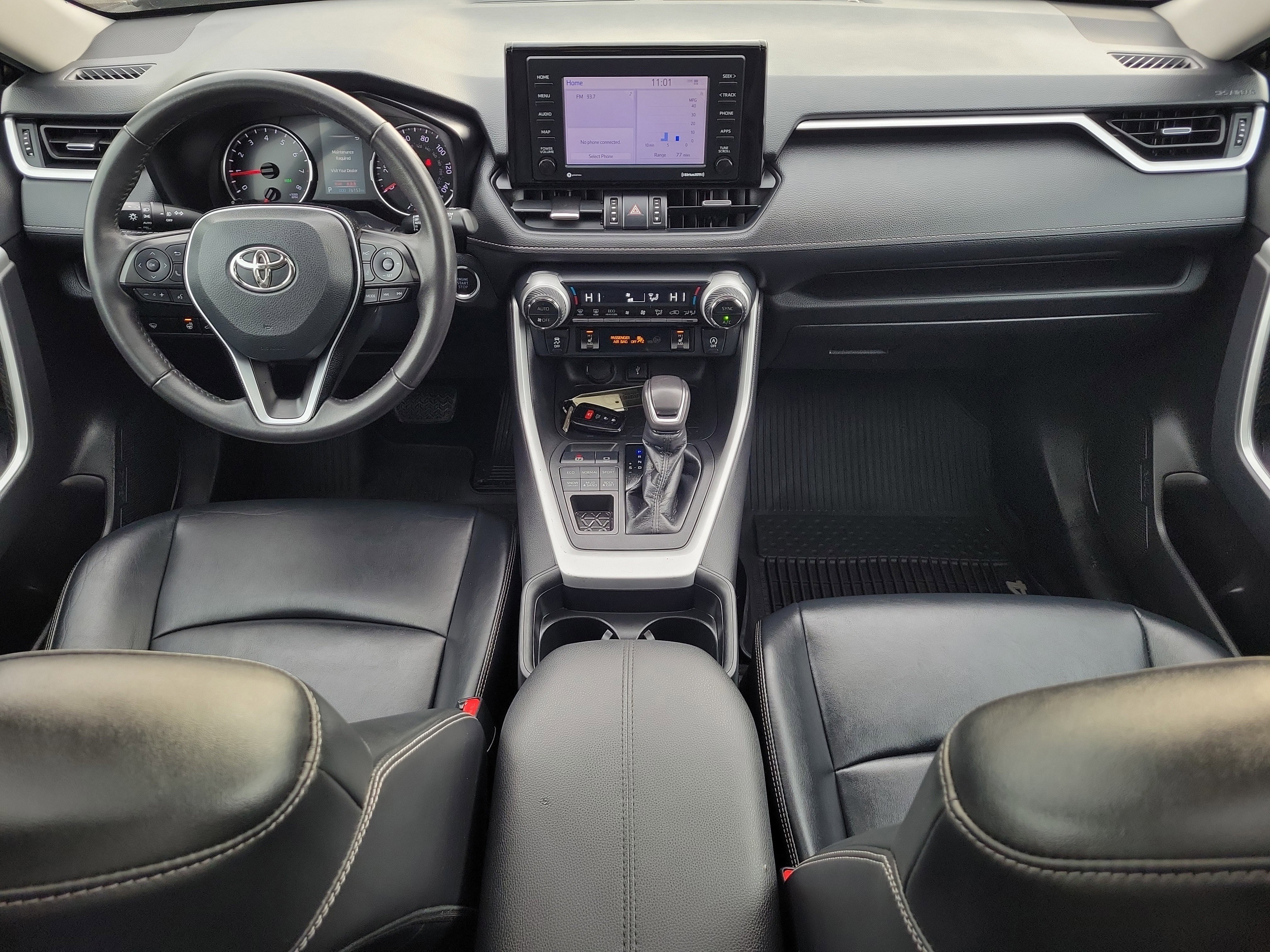 Used 2020 Toyota RAV4 XLE Premium image 13