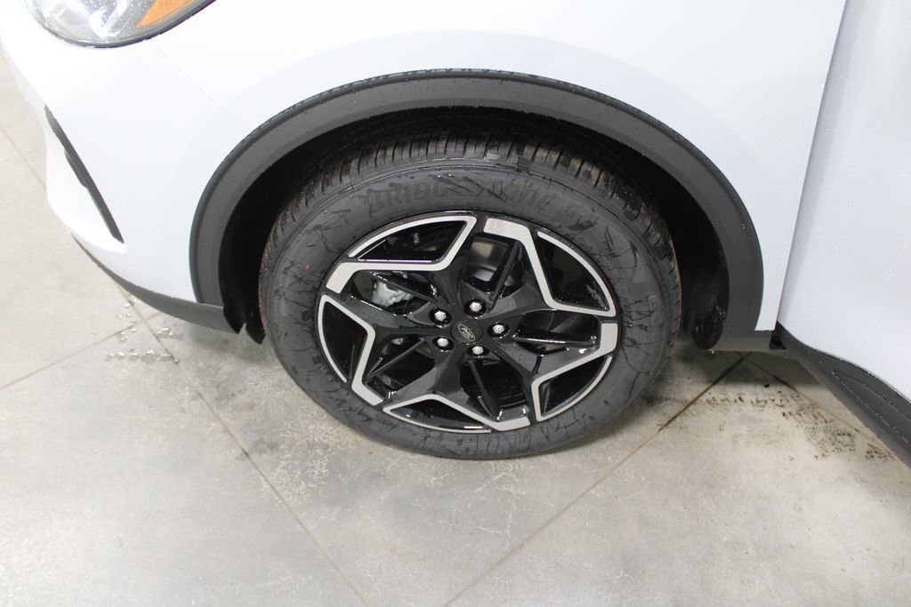 New 2026 Ford Escape Platinum w/ Premium Technology Package image 56