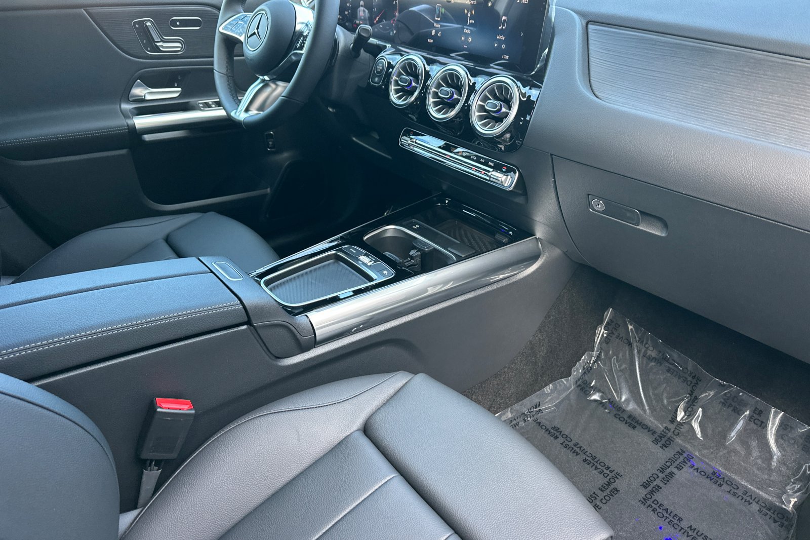 New 2026 Mercedes-Benz GLA 250 4MATIC image 16