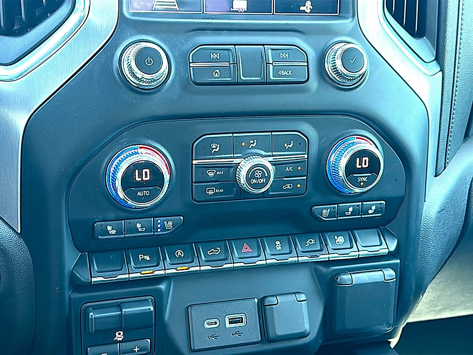 Used 2020 GMC Sierra 1500 SLT image 33