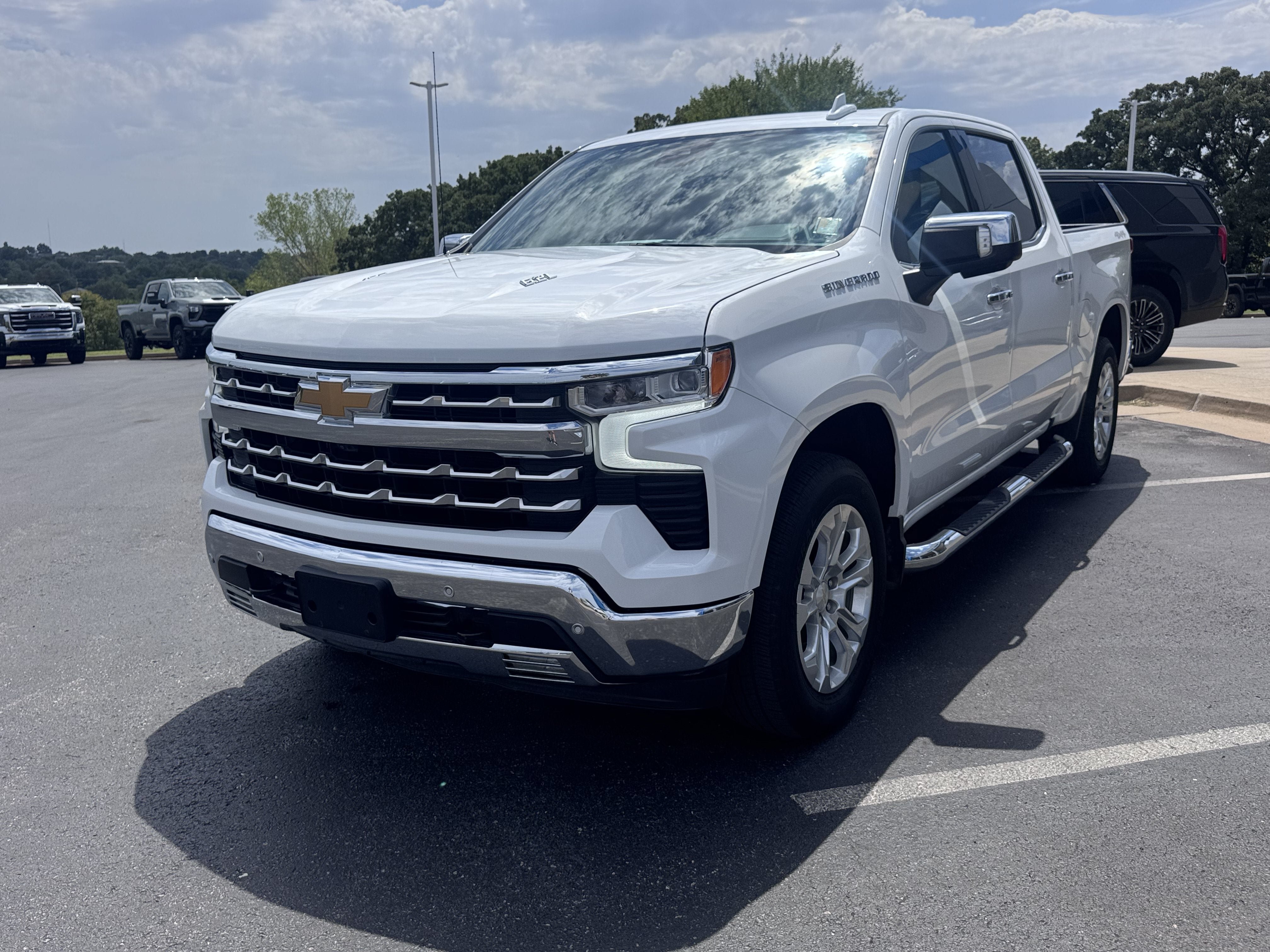 Used 2024 Chevrolet Silverado 1500 LTZ w/ LTZ Convenience Package II AWD/4WD image 2