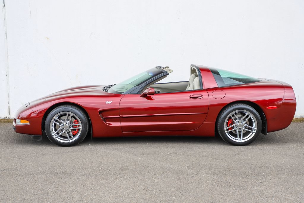 Used 2003 Chevrolet Corvette Coupe w/ Preferred Equipment Group RWD image 37