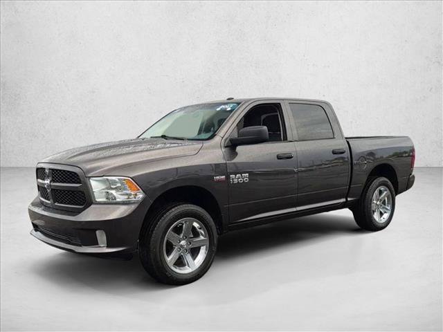 Used 2017 RAM 1500 Express w/ Express Value Package AWD/4WD image 4
